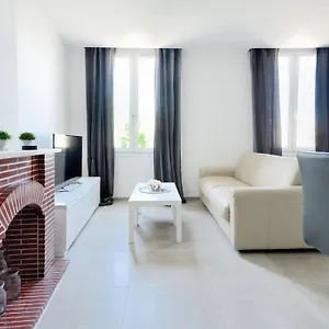 https://la-ciotat-magnifique-appartement-climatise-sur-le-port.fr-provencehotel.com